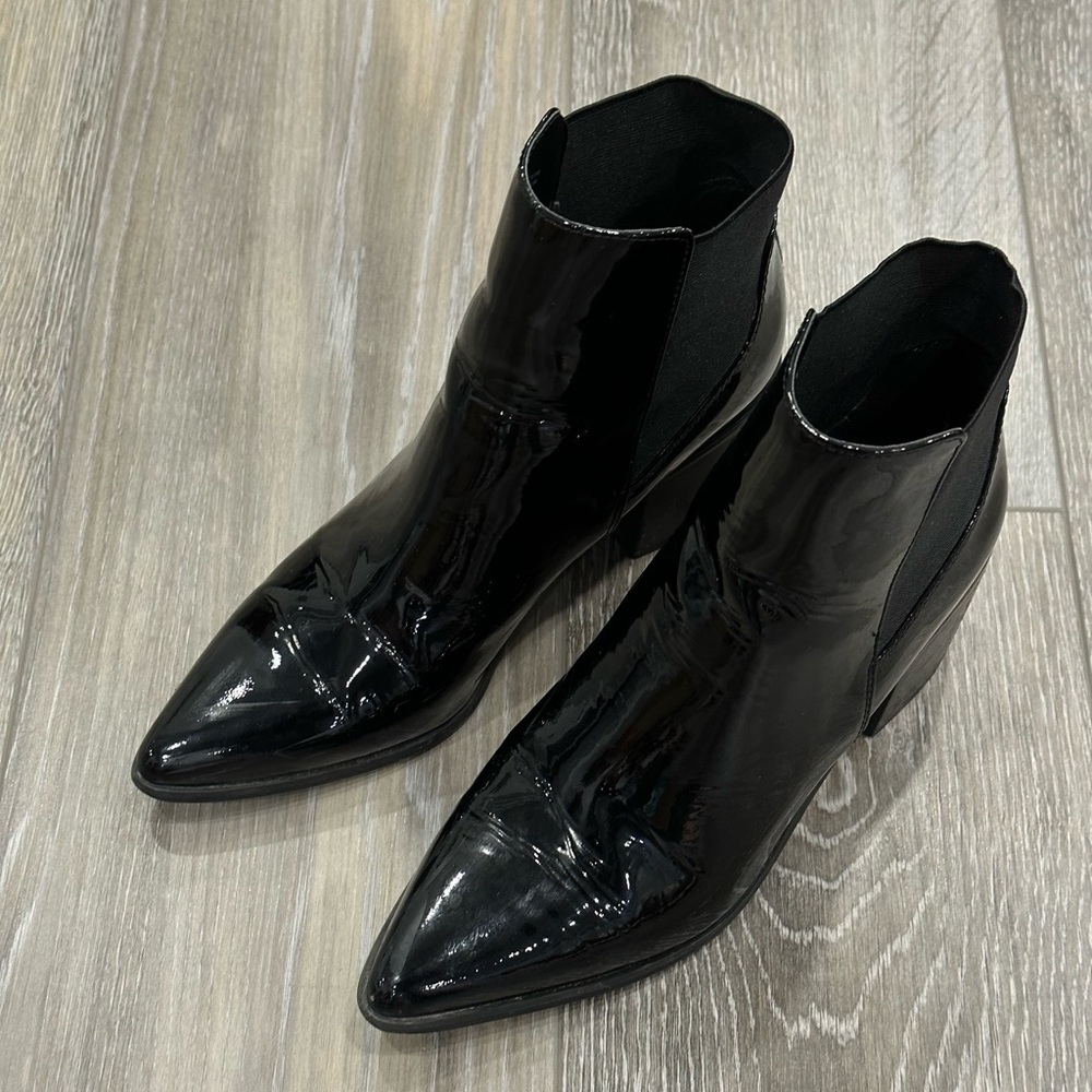 Aldo pointed toe ankle boots